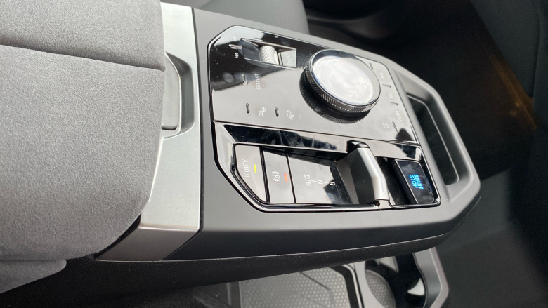 BMW iX 300kW xDrive45 M Sport 101kWh 5dr Auto [Pro Pack] Electric Estate